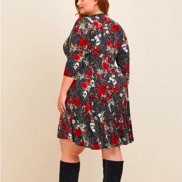 ❤️NWT VINTAGE TORRID DRESS MICKEY MOUSE FLORAL MINI SUPERSOFT SKATER DISNEY PLUS - Picture 2 of 12